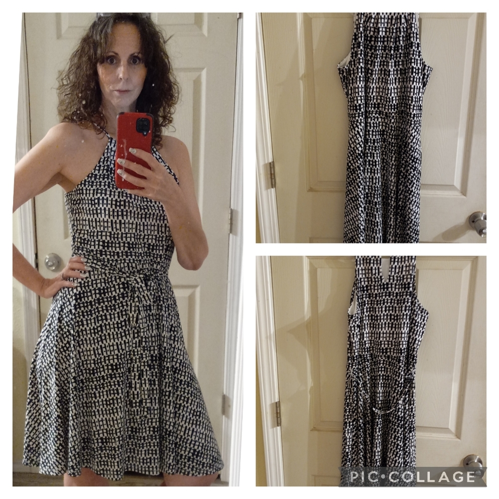 Ann Taylor black and white sleeveless dress. At knee. size 8. Great condition
